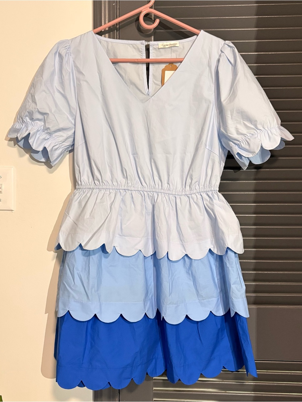 NWT Colorblock V Neck Scalloped Tiered Mini Dress in Blue